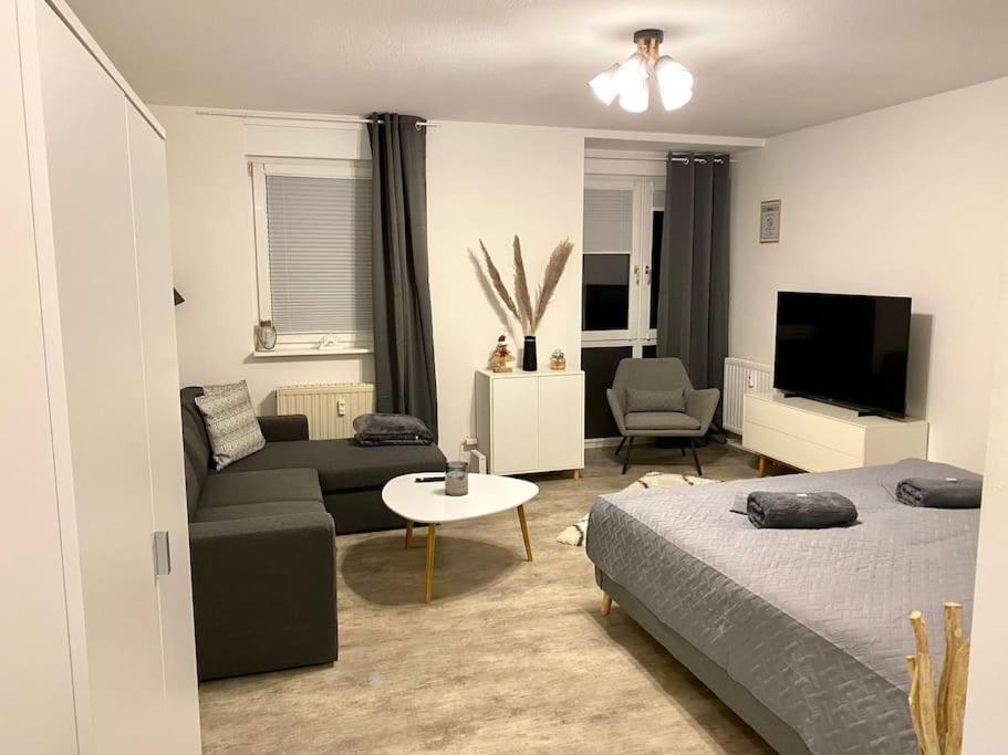 Stilvolle Ferienwohnung Mit Stellplatz Wlan Free Netflix Naehe Bahnhof Zwickau Kültér fotó