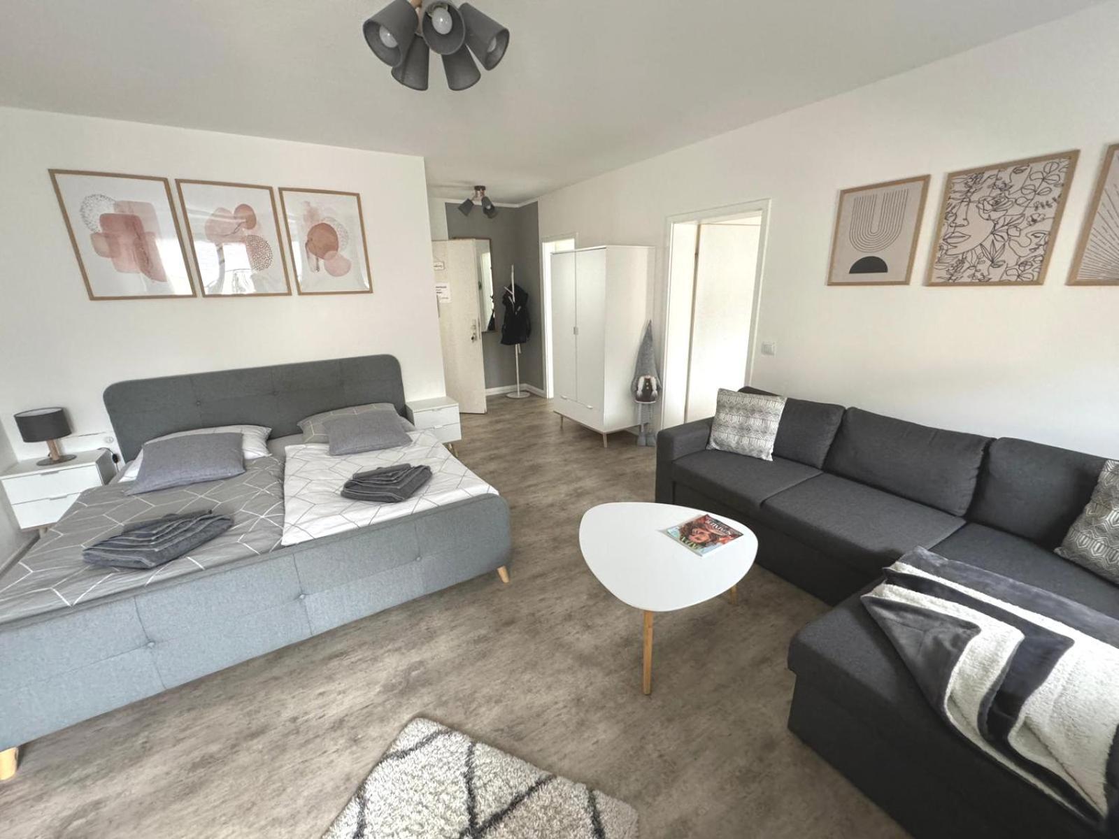 Stilvolle Ferienwohnung Mit Stellplatz Wlan Free Netflix Naehe Bahnhof Zwickau Kültér fotó